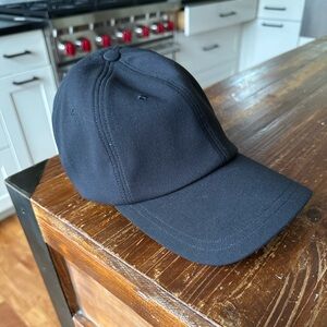 Lululemon black unisex ball cap